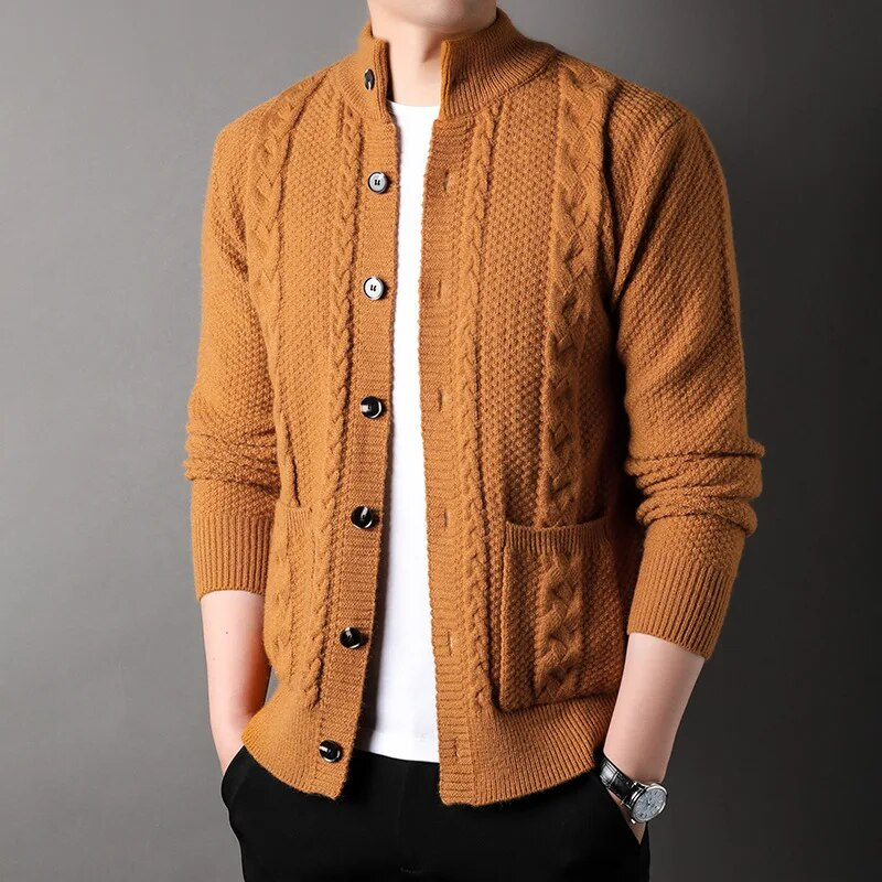 Cable-Knit Cardigan | Timeless Style | Warm and Versatile
