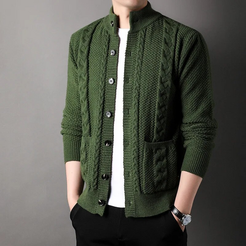 Cable-Knit Cardigan | Timeless Style | Warm and Versatile