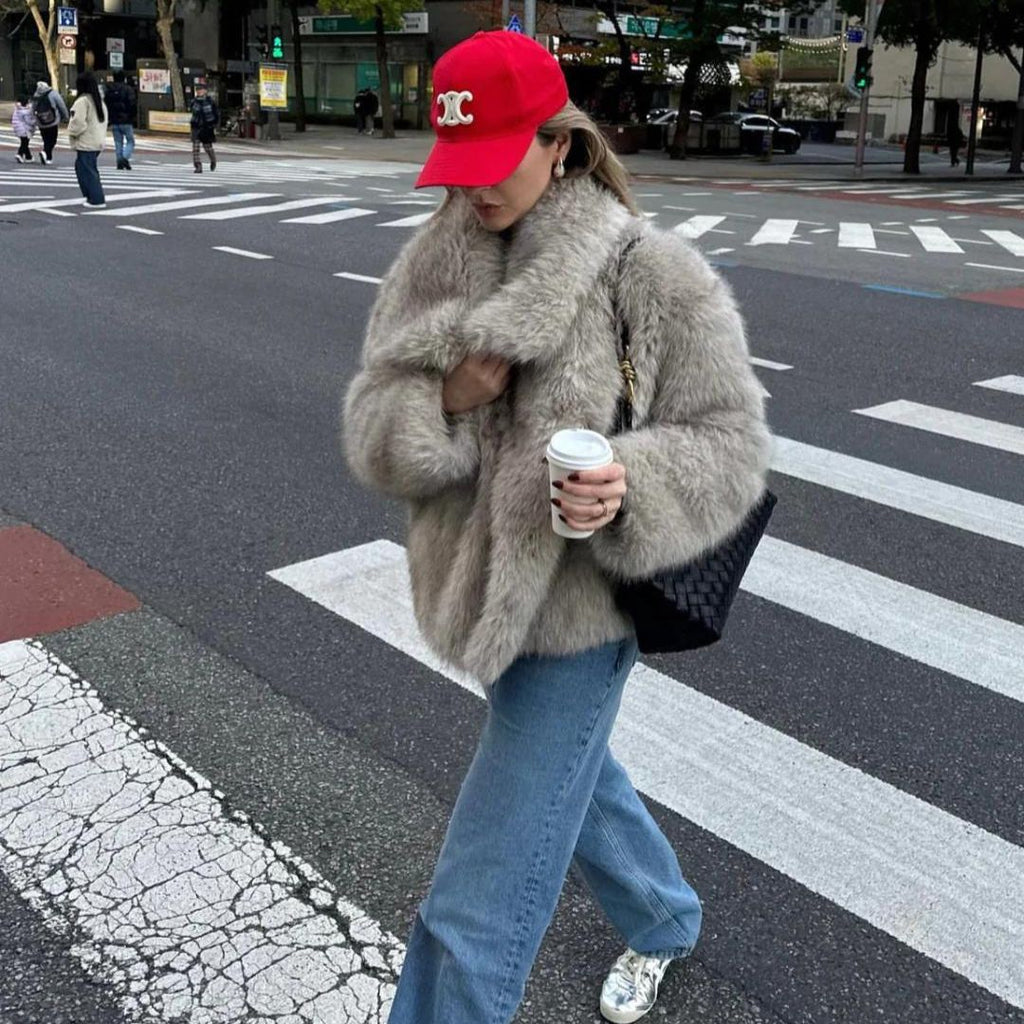 Faux Fur Cropped Jacket | Luxurious & Warm | Modern Design