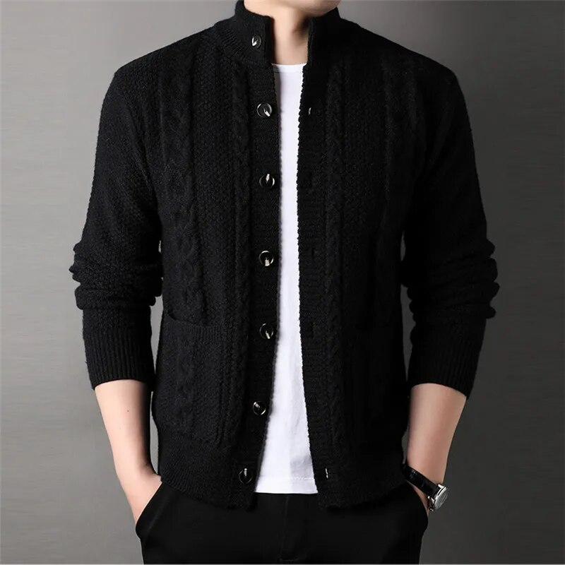 Cable-Knit Cardigan | Timeless Style | Warm and Versatile