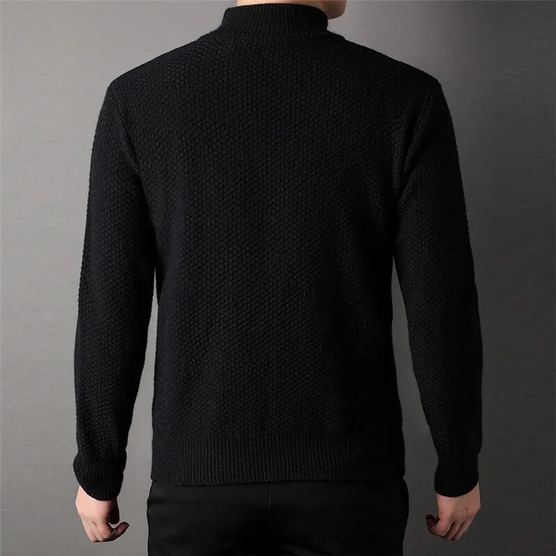 Cable-Knit Cardigan | Timeless Style | Warm and Versatile