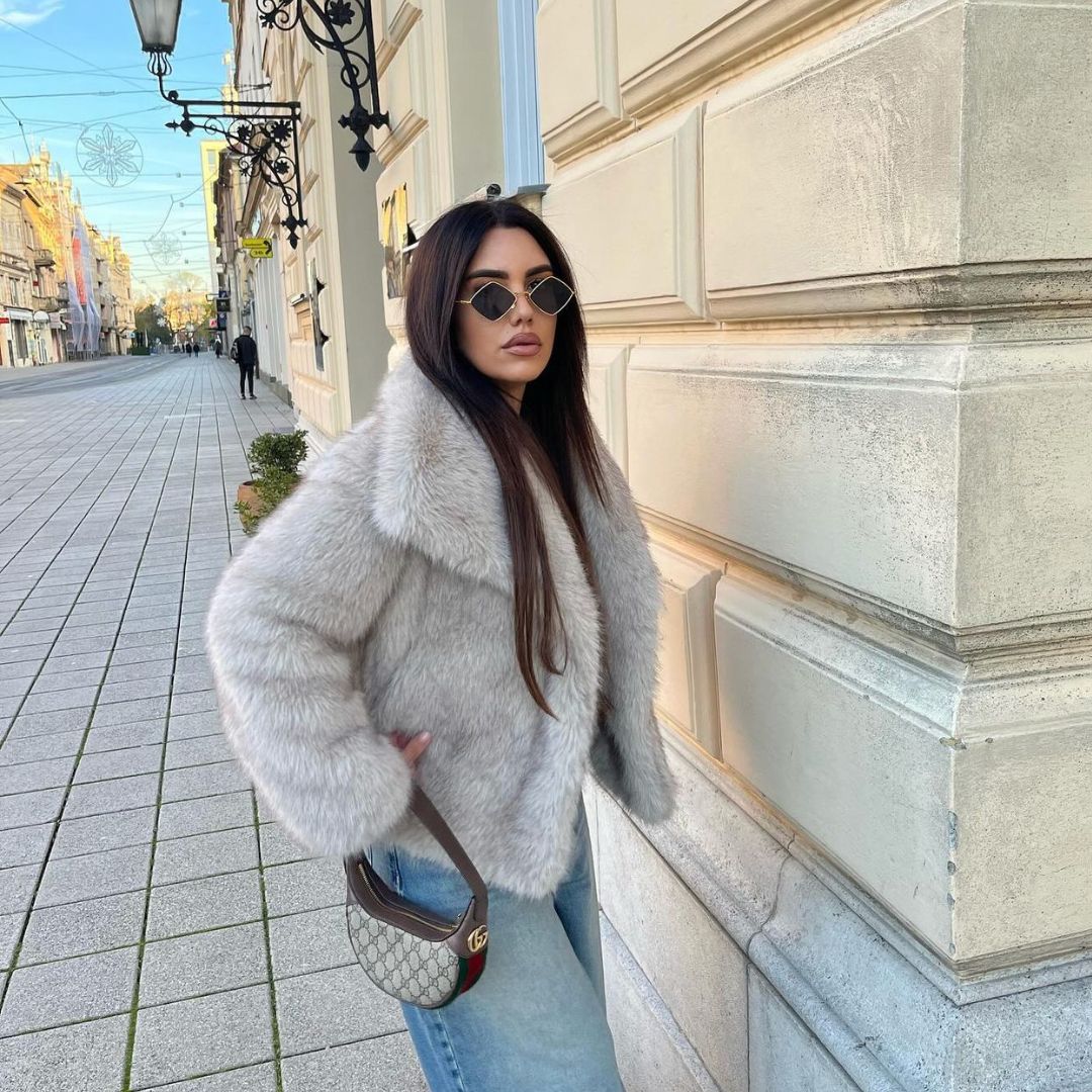 Faux Fur Cropped Jacket | Luxurious & Warm | Modern Design