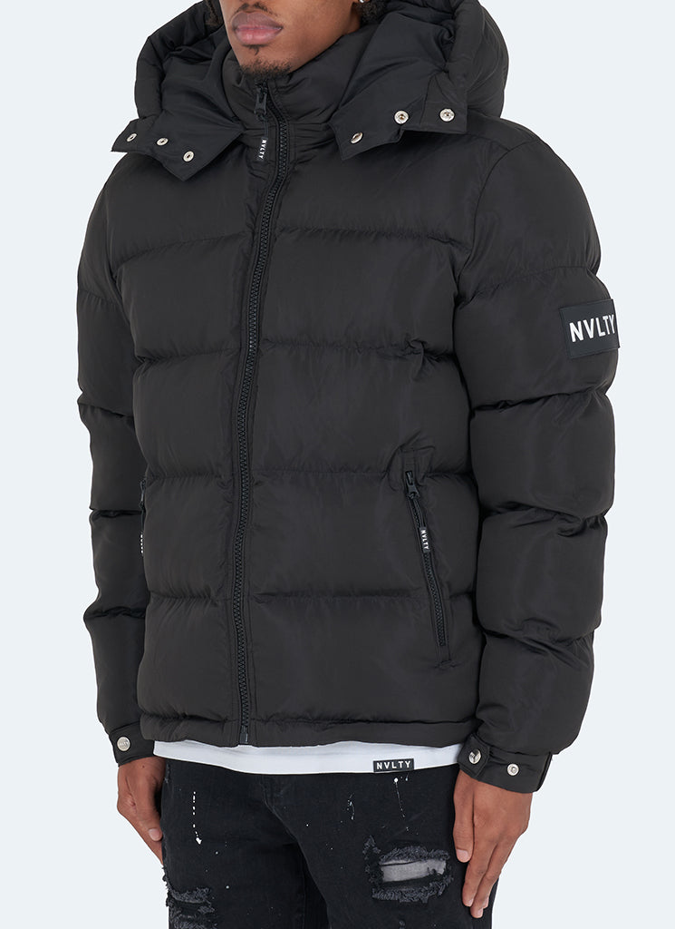 Hooded Puffer Jacket | Sleek Design | Warm and Functional