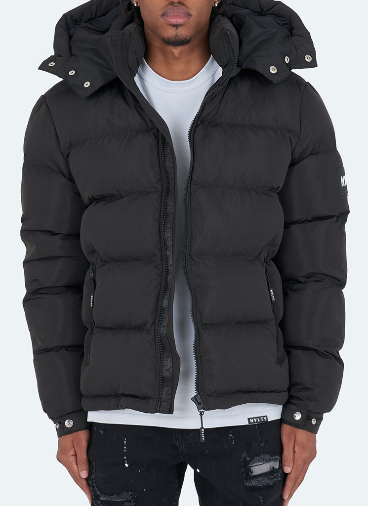 Hooded Puffer Jacket | Sleek Design | Warm and Functional