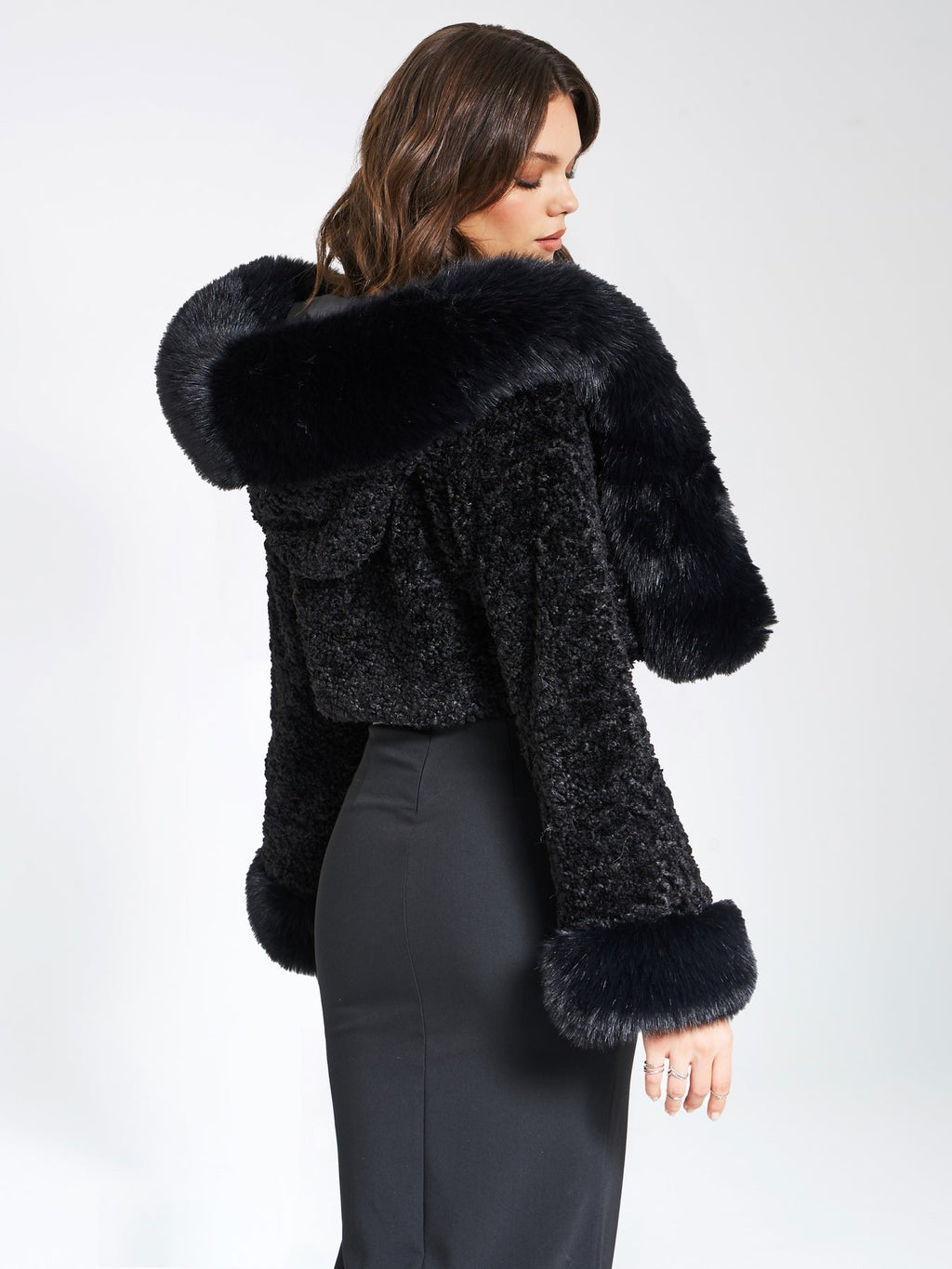 Cropped Faux Fur Jacket | Glamorous & Warm | Winter Statement Piece