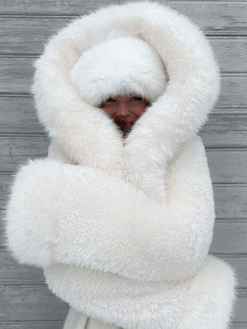Cropped Faux Fur Jacket | Glamorous & Warm | Winter Statement Piece