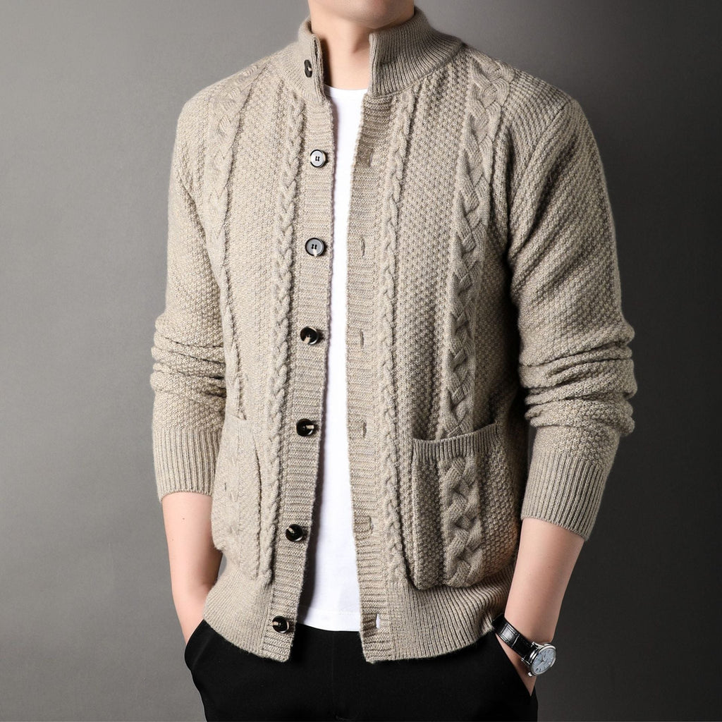 Cable-Knit Cardigan | Timeless Style | Warm and Versatile