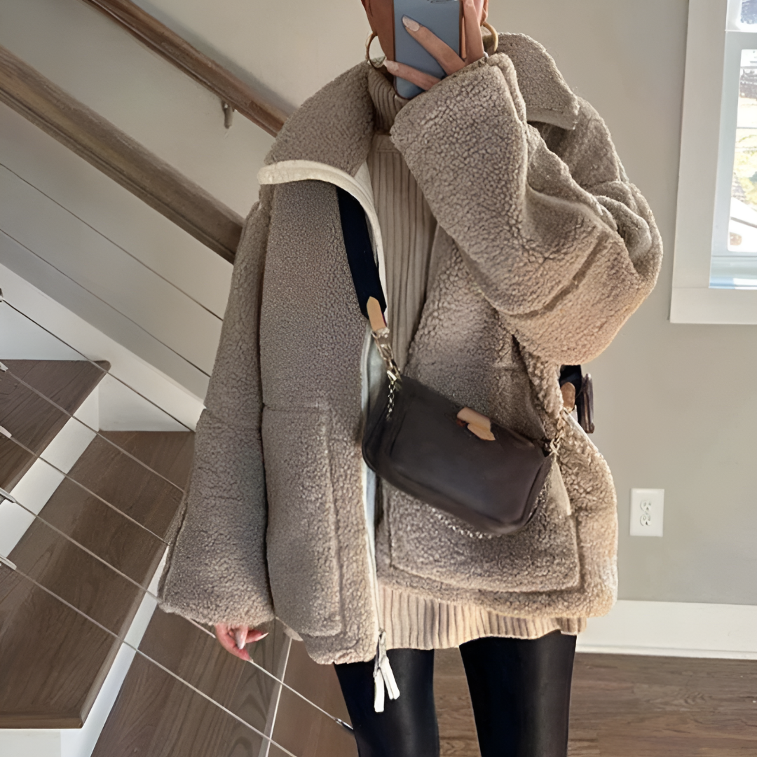 Oversized Teddy Jacket | Polyester | Warm and Luxurious