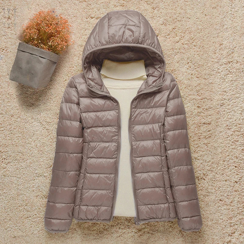 Hooded Lightweight Puffer Jacket | Packable Design | Warm and Versatile