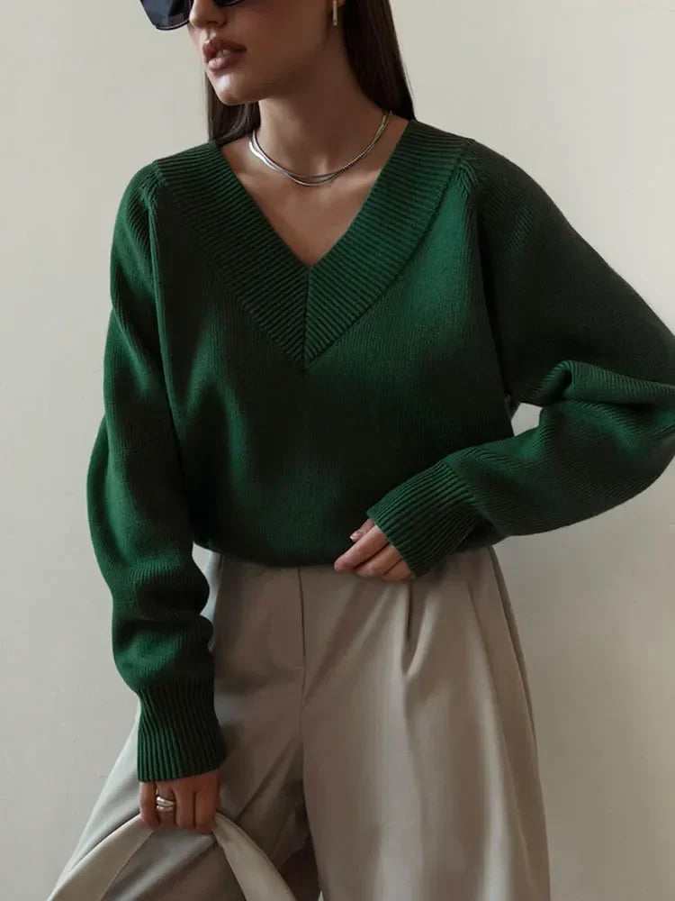 V-Neck Knit Sweater | Relaxed Fit | Elegant and Cozy