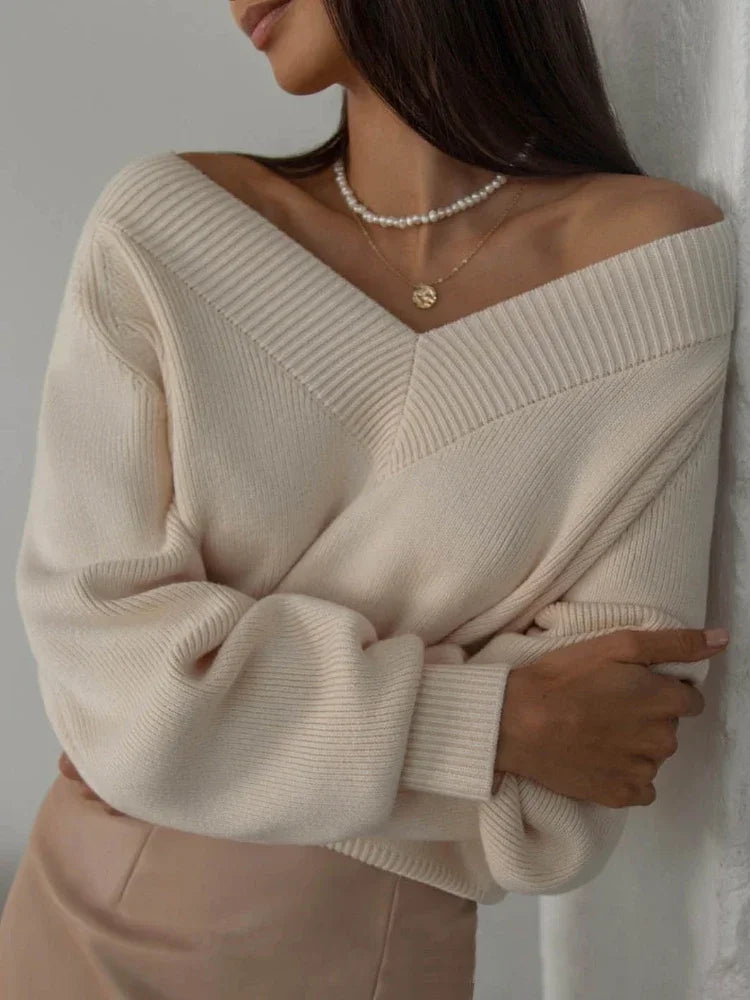 V-Neck Knit Sweater | Relaxed Fit | Elegant and Cozy
