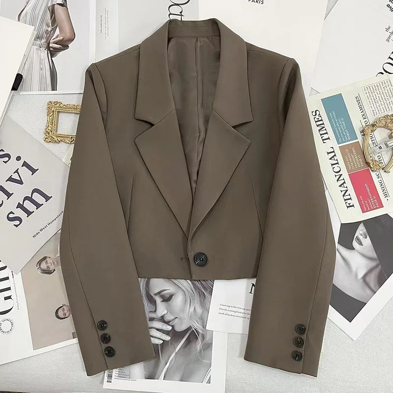 Cropped Blazer | Single-Button Design | Tailored and Sophisticated