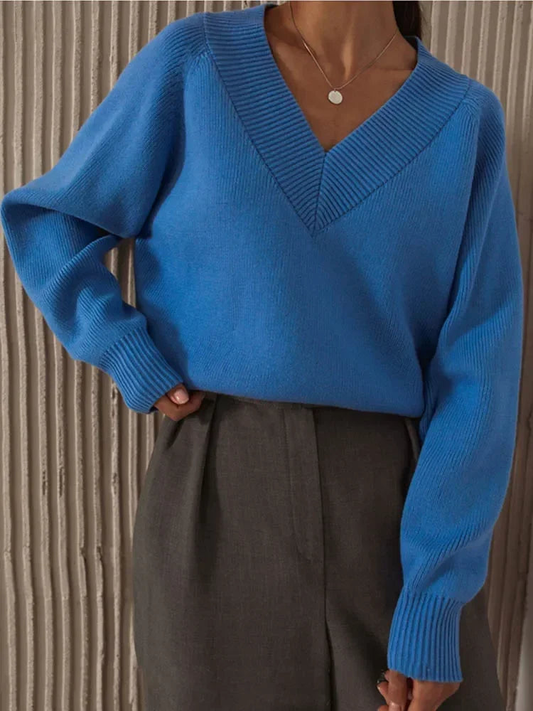 V-Neck Knit Sweater | Relaxed Fit | Elegant and Cozy