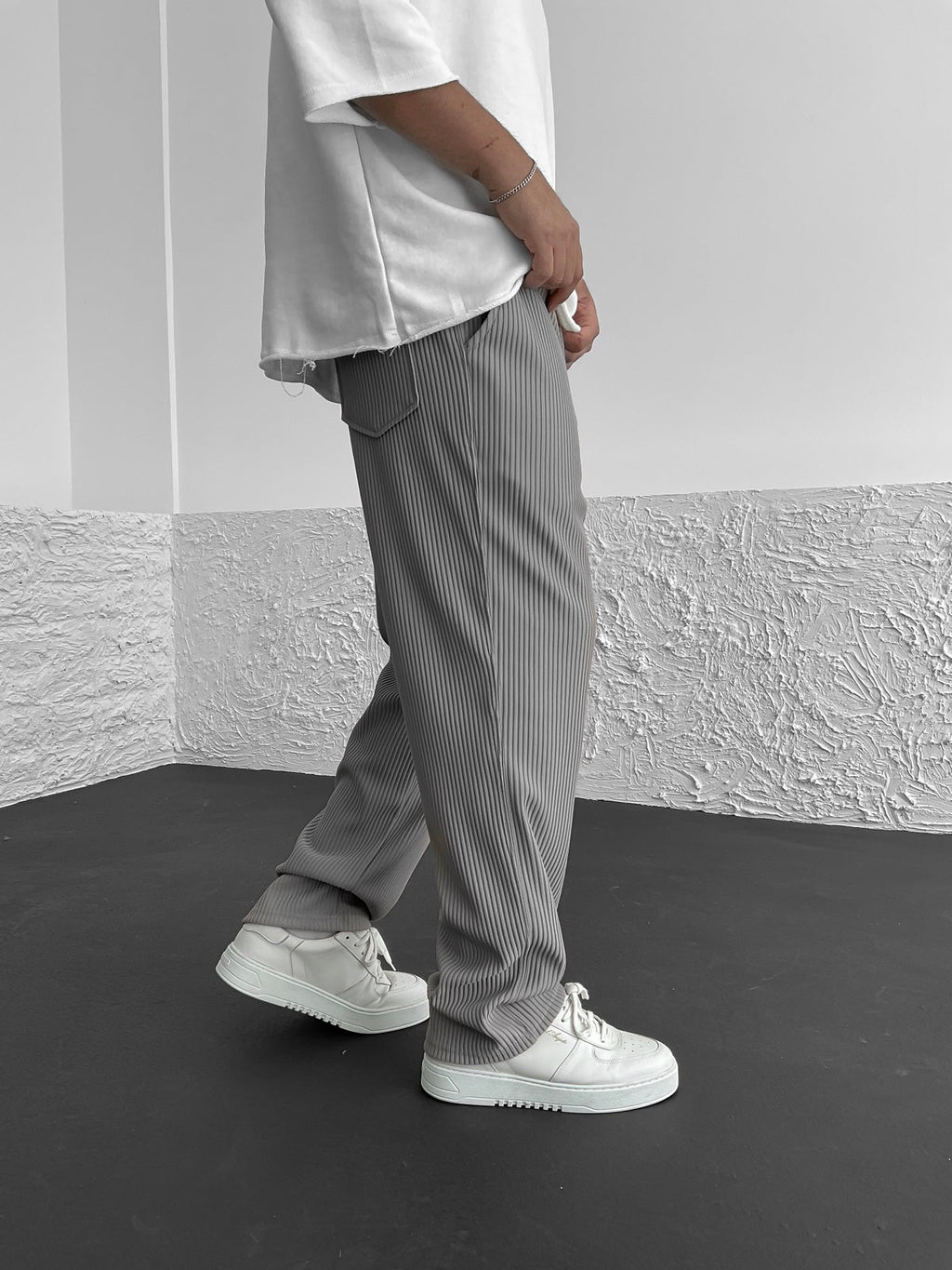 Relaxed-Fit Straight-Leg Pants | Cotton Blend | Lightweight Comfort