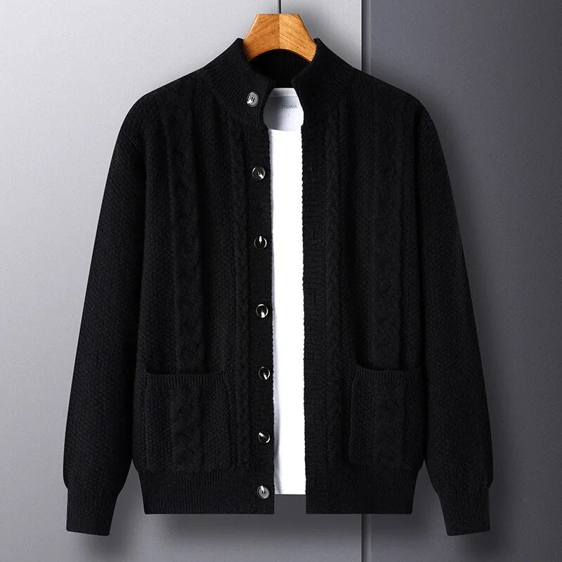 Cable-Knit Cardigan | Timeless Style | Warm and Versatile