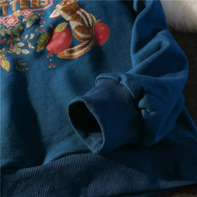 Country Graphic Sweatshirt | Relaxed Fit | Playful Animal Design