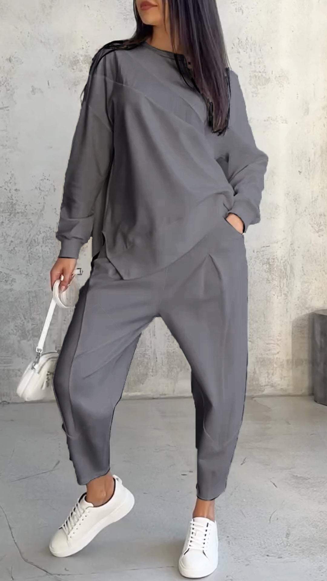 Relaxed Sweatshirt and Jogger Set | Cotton-Polyester | Minimalist and Comfortable