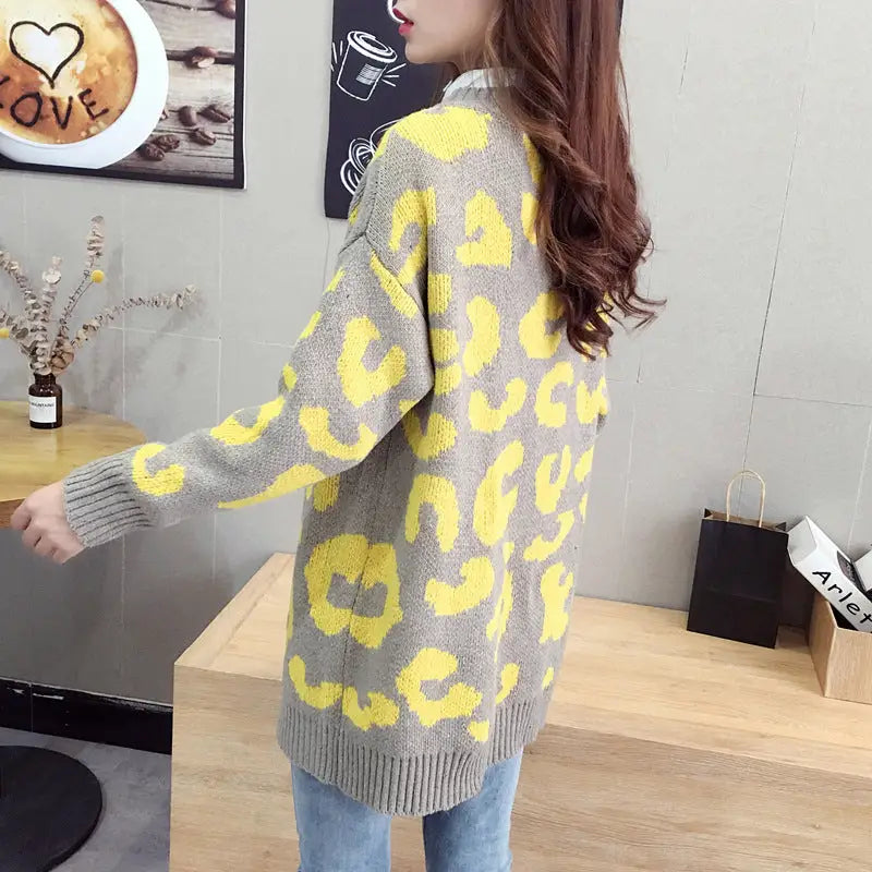 Oversized Leopard-Print Cardigan | Bold & Stylish | Cozy Fit