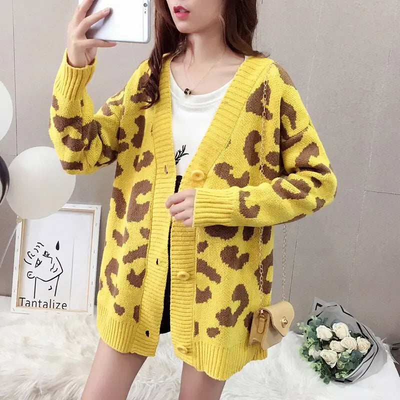 Oversized Leopard-Print Cardigan | Bold & Stylish | Cozy Fit