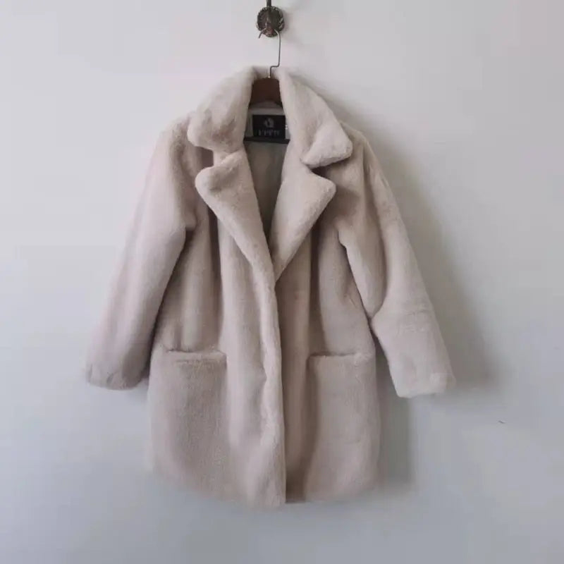 Faux Fur Coat | Oversized Fit | Chic Winter Style